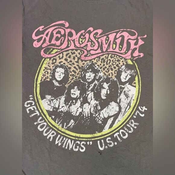Aerosmith Get Your Wings 74 Graphic T-shirt Women XS Gray Short Sleeve Music - Picture 2 of 6